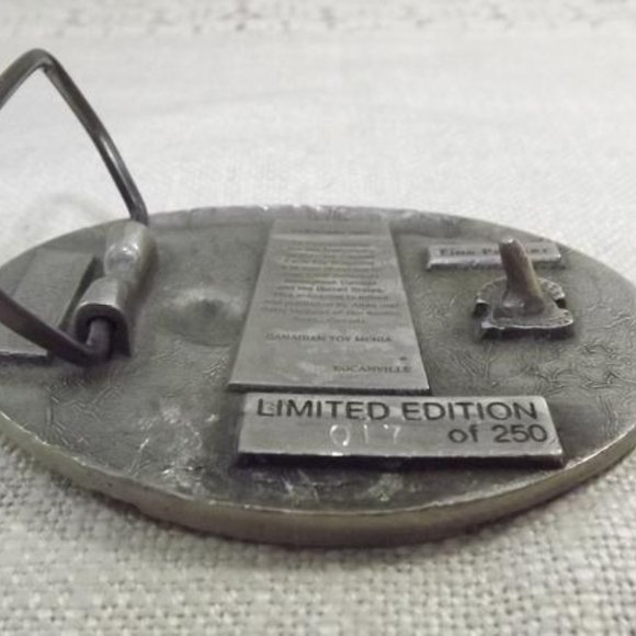 Canadian Toy Magazine 5th Anniversary Belt Buckle - Picture 3 of 7